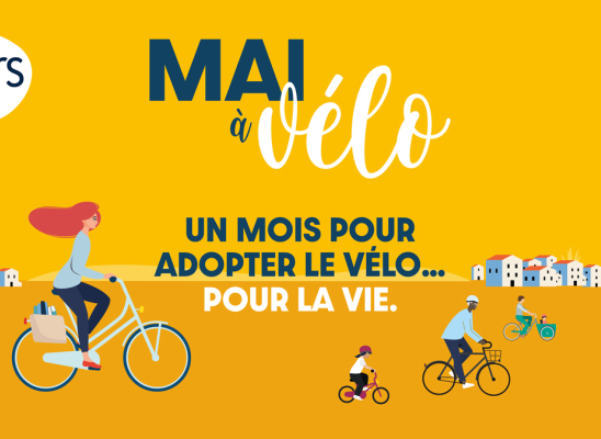 Personnes qui sont à vélo sur fond jaune